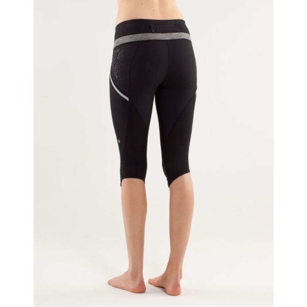 Lululemon Run A Marathon Black Cropped Athletic Pants 8